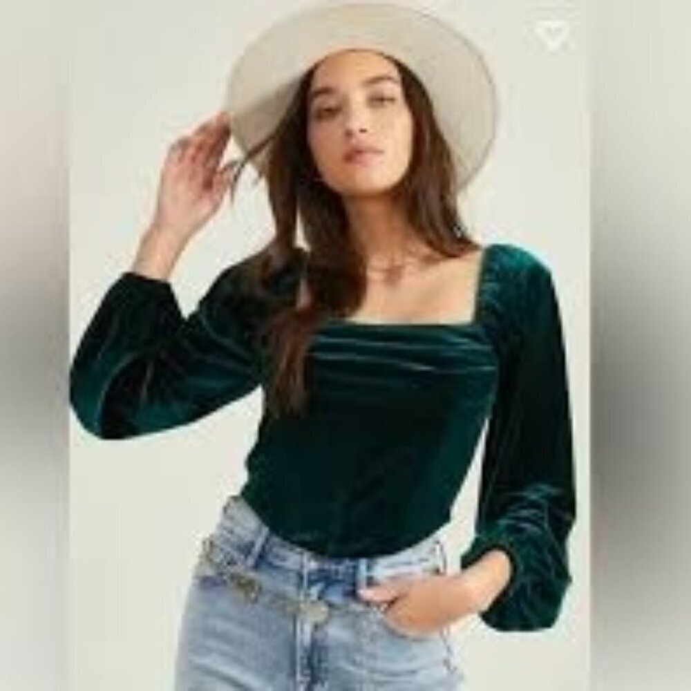 Atlar'd State Semi Cropped Corset Long Sleeved Top